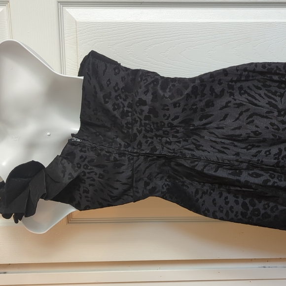 Snap Dress size 11 Black Metallic Animal Print one shoulder - Picture 6 of 7